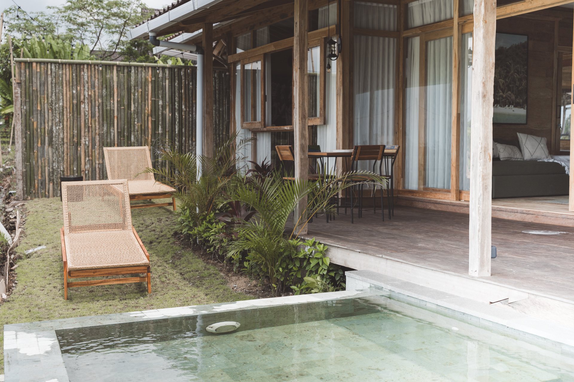 Rumah Pring private pool and deck